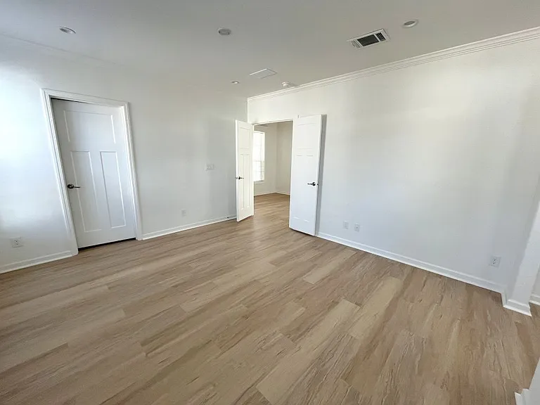 1021 Vervain Dr #1021E — Photo 14