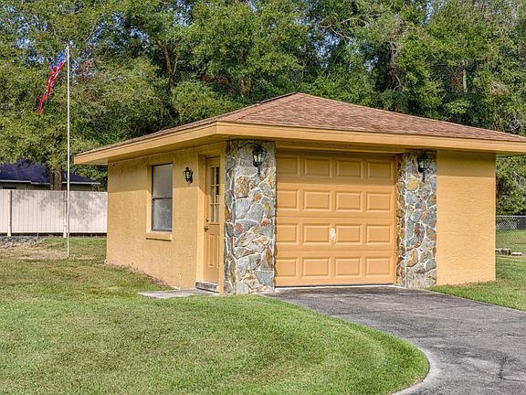 4th image of 5820 NW 57th Ct