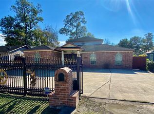 710 E Sunnyside St, Houston, TX 77076