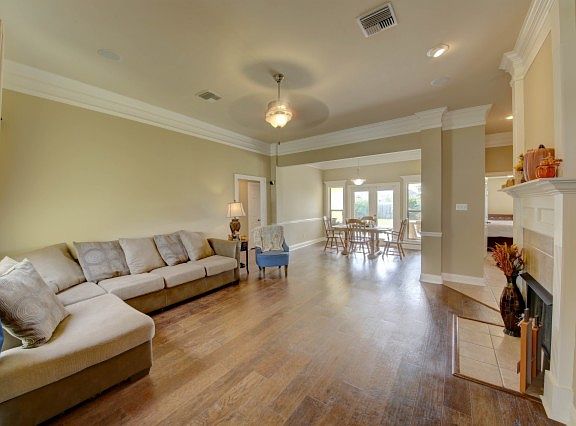 5th image of 107 Waterberry Dr