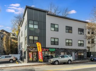 199 W Broadway #204, Paterson, NJ 07522
