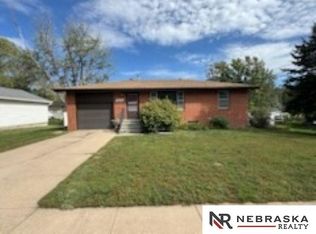 4210 S 49th St, Lincoln, NE 68506