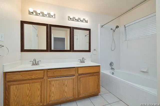 30 Pembroke Ln — Photo 11