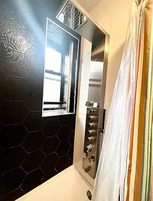 Rented by Landmark Realty & Management | media 26