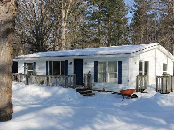 8747 Paradise Trl, Carp Lake, MI 49718