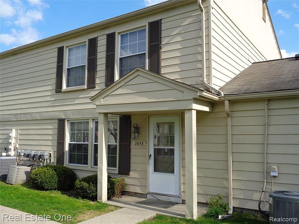 1st image of 2653 Pineridge Ct