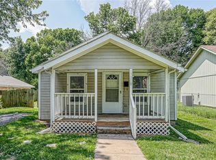 13018 8th St, Grandview, MO 64030