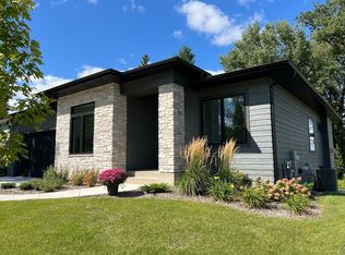 620 Greenvale Ave, Northfield, MN 55057