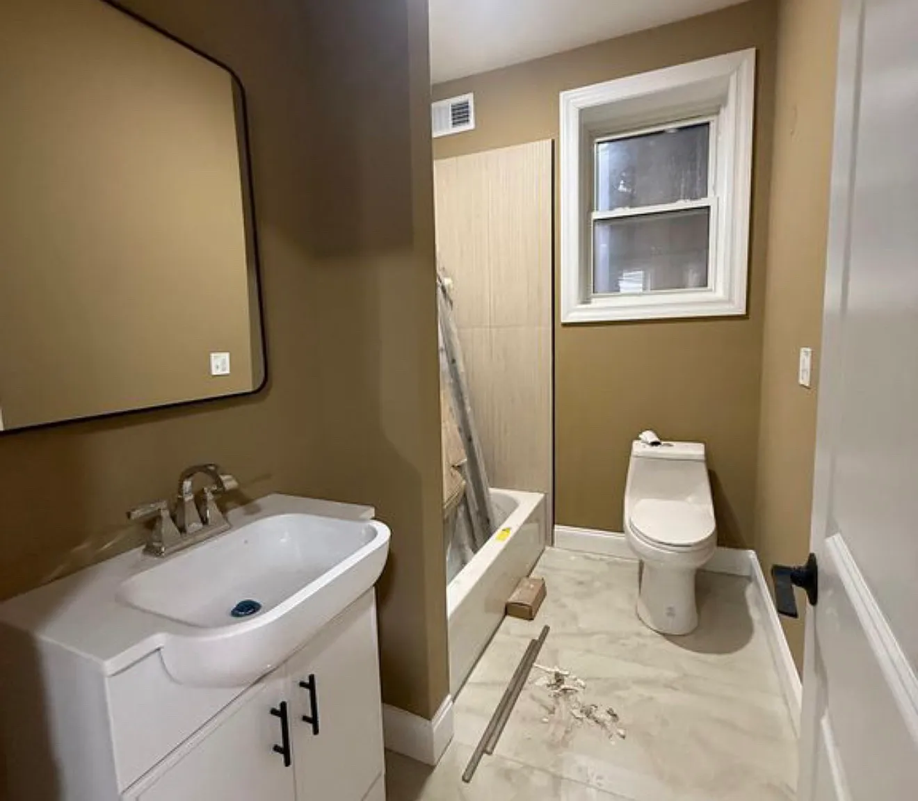 3 bed, $2,400 — Photo 3
