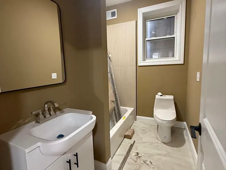 169 S 9th St #3R — Photo 3