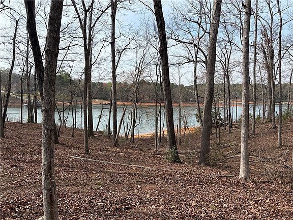 3rd image of 133 Falling Leaf Dr