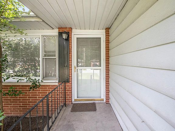 2nd image of 214 White Oak Dr