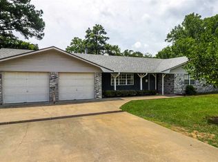208 E Carolanne Blvd, Marshall, TX 75672