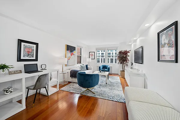 Sold by Compass | media 2