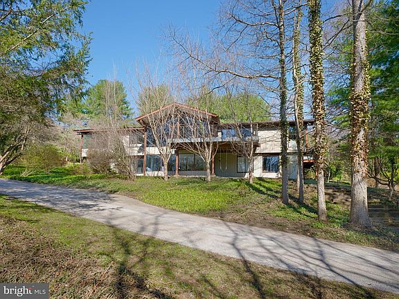 5th image of 1300 Centennial Rd