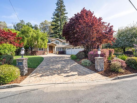 3rd image of 19818 Merribrook Dr