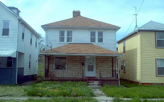 3rd image of 2329 Lakeview Ave