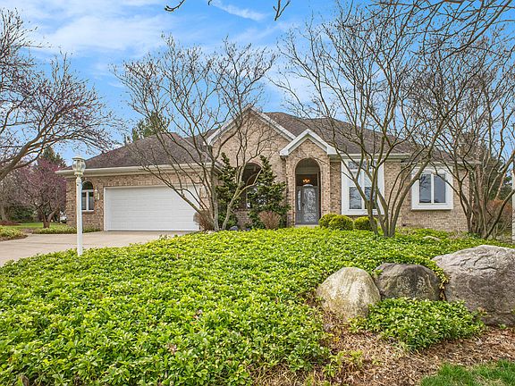 2nd image of 1448 Silver Springs Ct SE