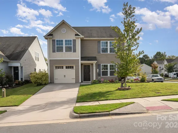 715 Spencer Ln, Kannapolis, NC 28081