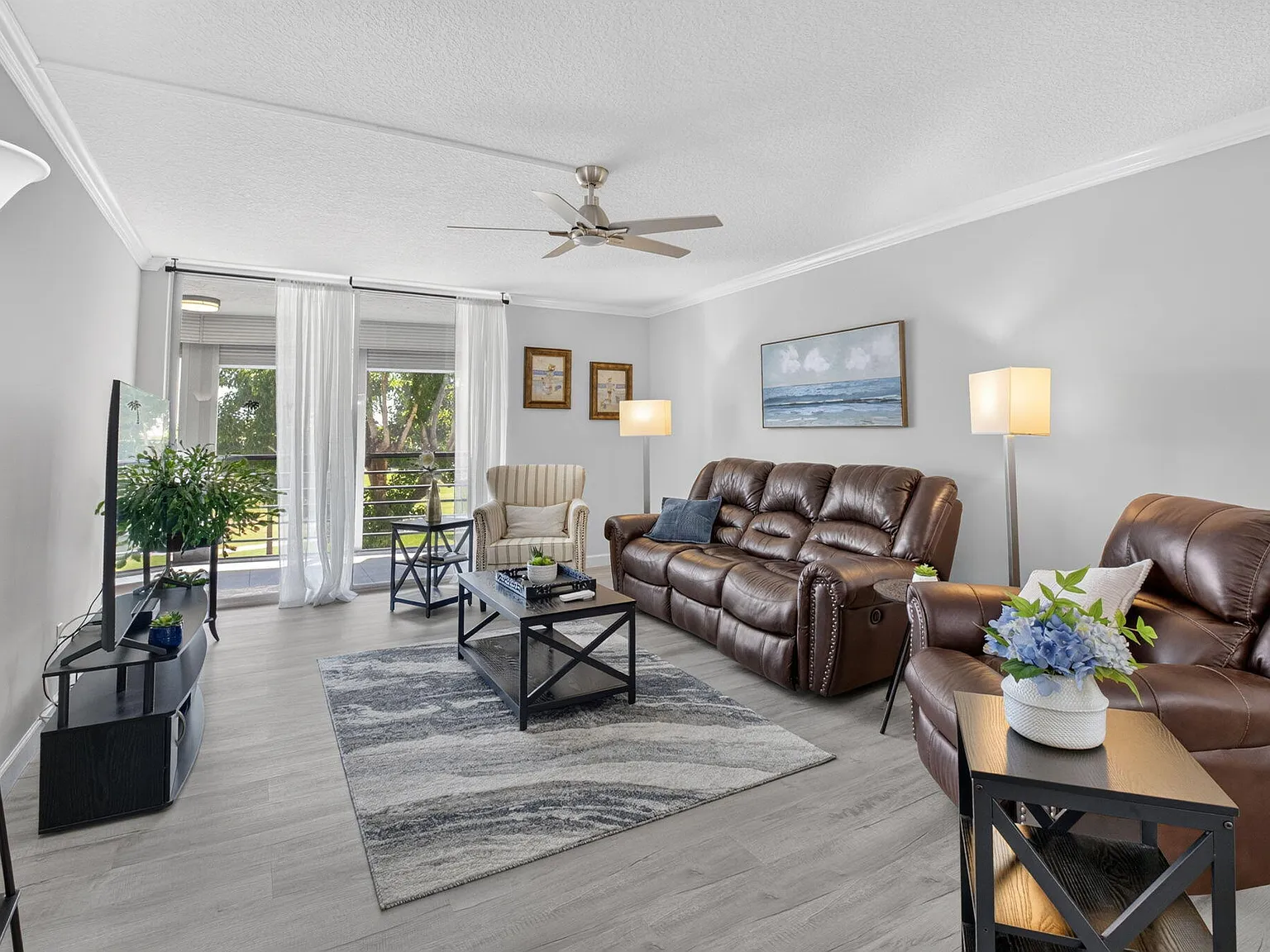 2 bed, 2.0 bath, 1300 sqft, $3,500 — Photo 3