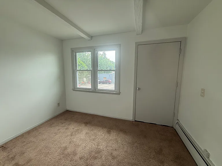 208 Main St — Photo 12