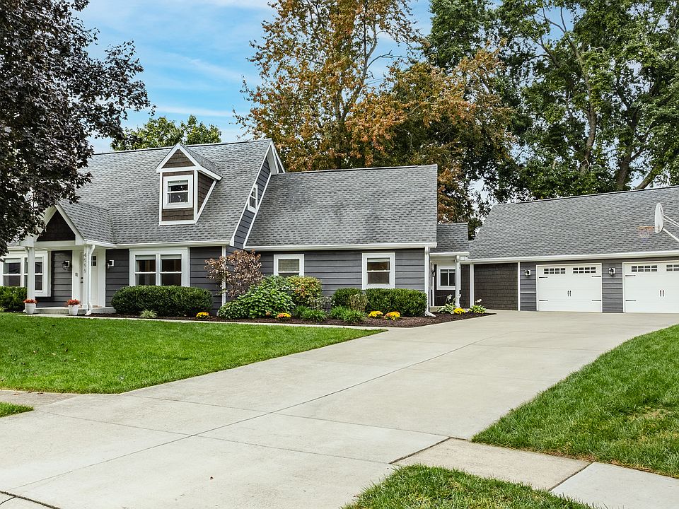 1st image of 4555 Buckingham Ct