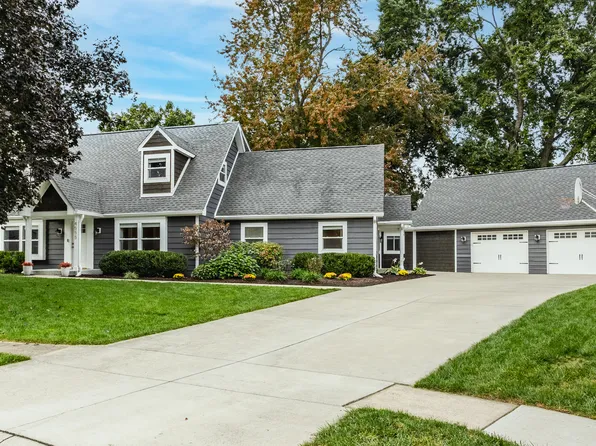 4555 Buckingham Ct, Carmel, IN 46033