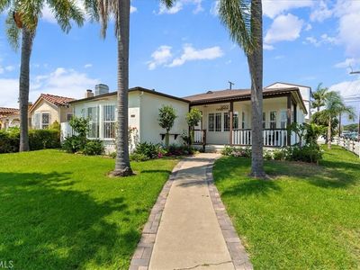 9801 S Hobart Blvd, Los Angeles, CA, 90047