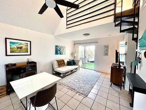 Parker Ln Photo 1