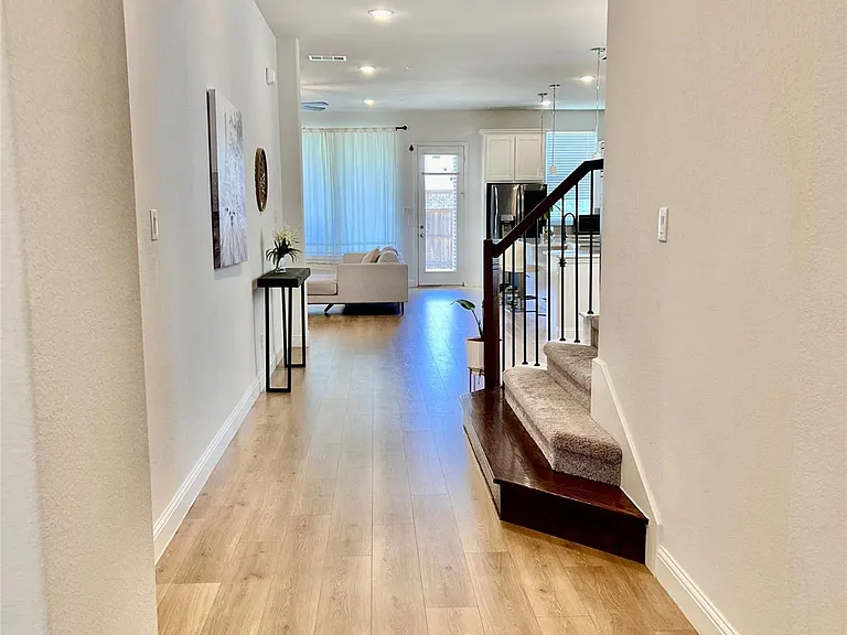 7506 Coronado Dr — Photo 4