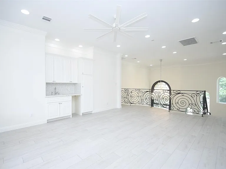 422 Mignon Ln — Photo 26