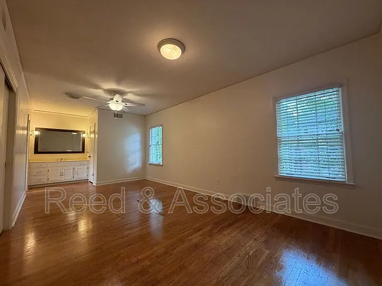 2520 Moore Rd — Photo 4