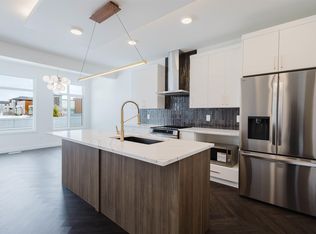 8243 Kiriak Loop, Edmonton, AB T6W5S2