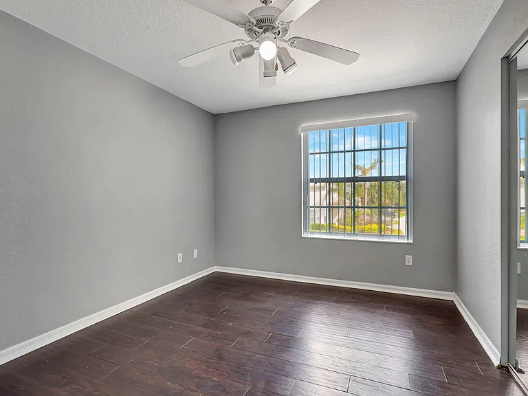 4190 Bahia Isle Cir — Photo 36