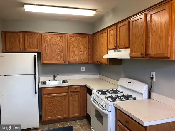 1600 Church Rd APT A111, Wyncote, PA 19095