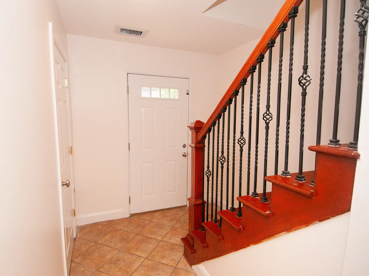 6505 Hana Rd — Photo 2