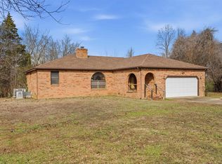 915 Jake Dukes Rd, Grand Rivers, KY 42045