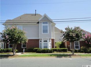 905 Central Park Cir #905, Davidson, NC 28036