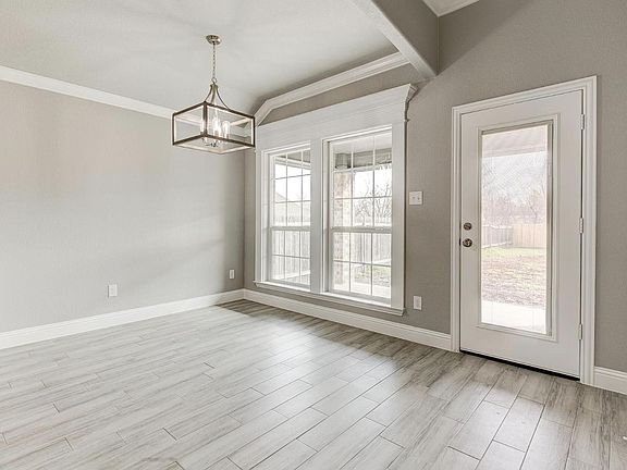 5th image of 413 Meadow Park Dr