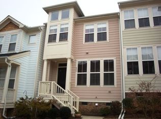 533 Village Loop Dr, Apex, NC 27502