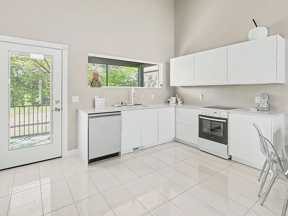 1507 Shady Brook Ln