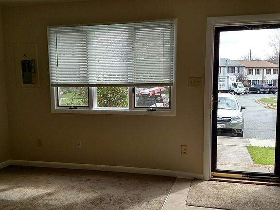 Living room w/ cable hook up