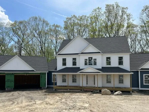 135 Windstone Dr, Northbridge, MA 01534