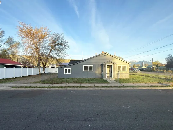 2475 9th St, Baker City, OR 97814