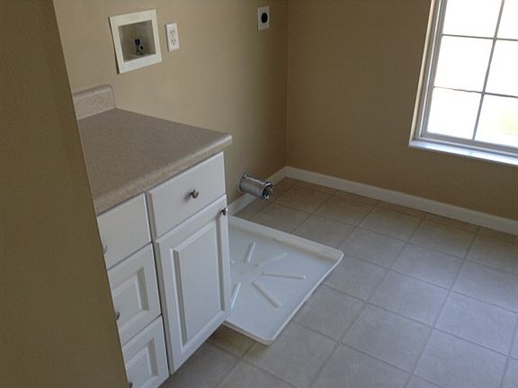 2nd image of 5673 Sunrise View Cir