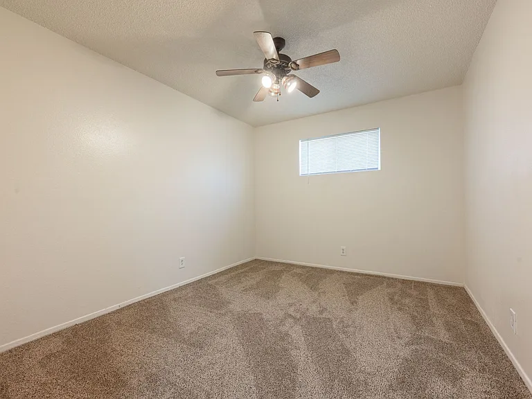 3904 Avalon Rd NW — Photo 9