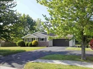 292 Southcrest Dr, Mc Comb, OH 45858