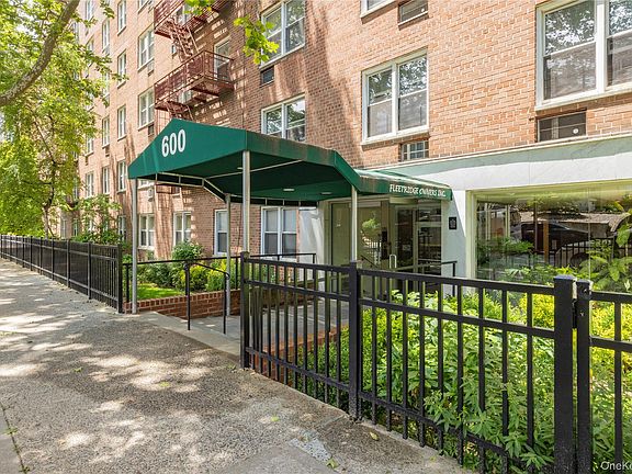 2nd image of 600 Locust Street #5K