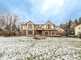124 Chapel Woods, Buffalo, NY 14221