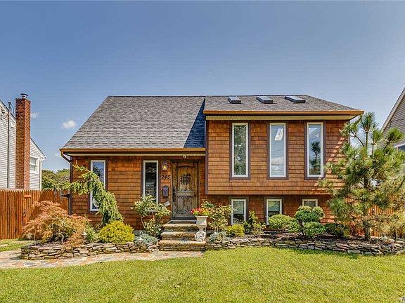 2nd image of 245 East Dr